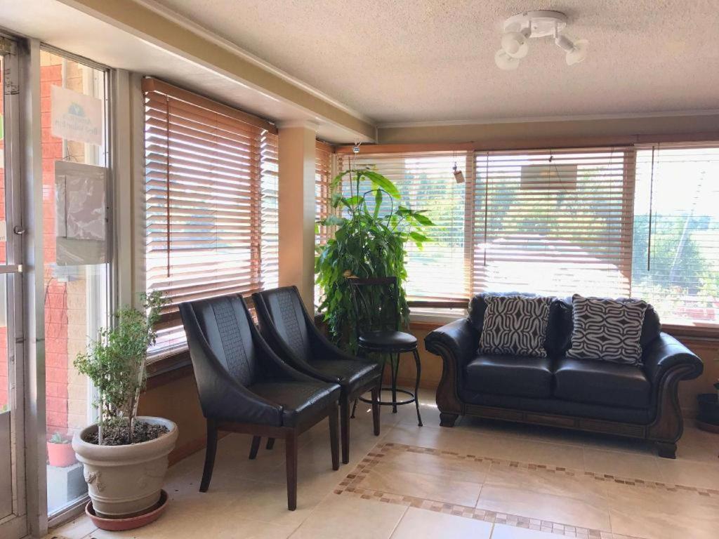 Americas Best Value Inn & Suites Macon At Sunset Dr Extérieur photo