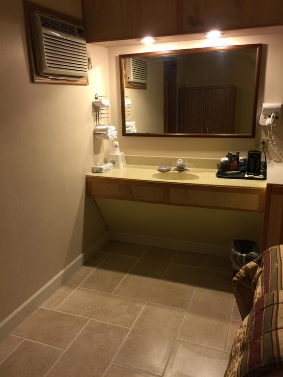 Americas Best Value Inn & Suites Macon At Sunset Dr Extérieur photo