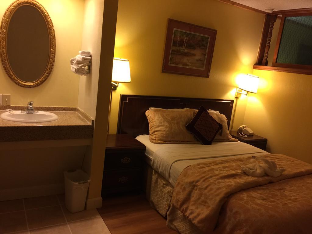 Americas Best Value Inn & Suites Macon At Sunset Dr Extérieur photo
