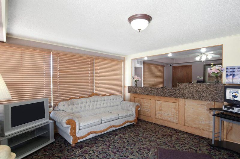 Americas Best Value Inn & Suites Macon At Sunset Dr Extérieur photo